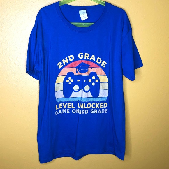 2nd Grade Graduate Game On 3rd Grade Graphic Tee, New, M - Picture 1 of 4